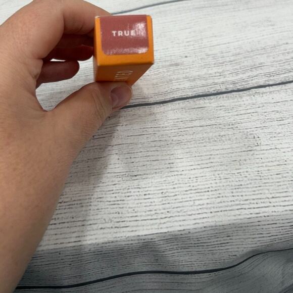 ColourPop Pretty Fresh Hyaluronic Creamy Concealer- Medium Dark 145W 6.05g New - Picture 7 of 7